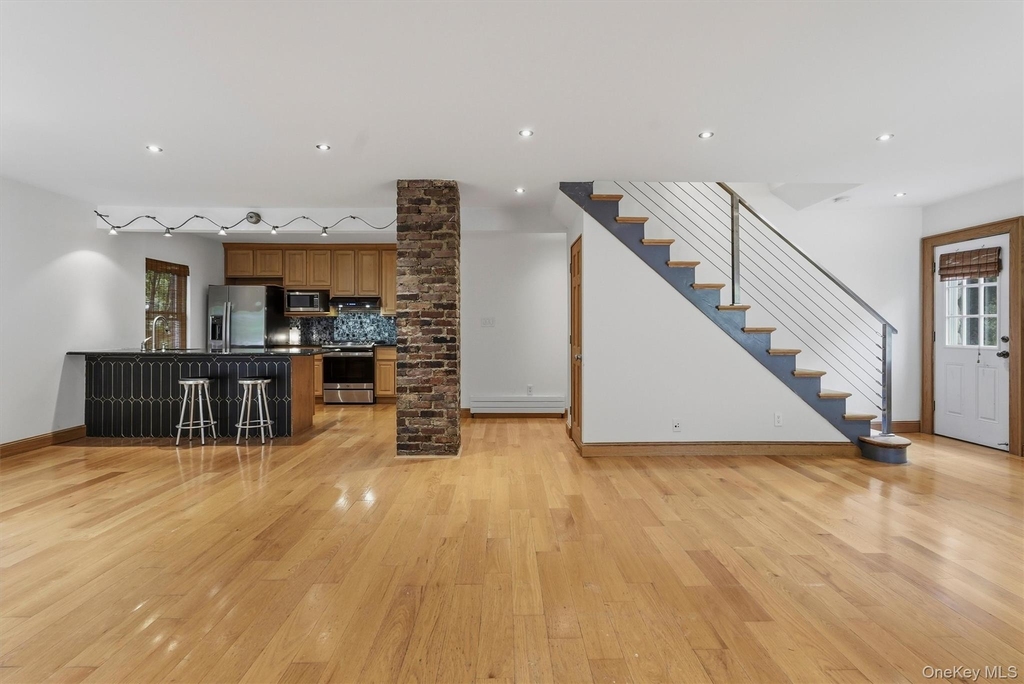 172 Grand Street - Photo 5