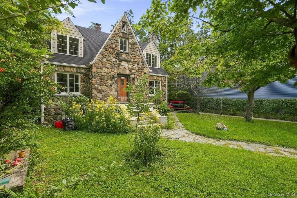 172 Grand Street - Photo 1