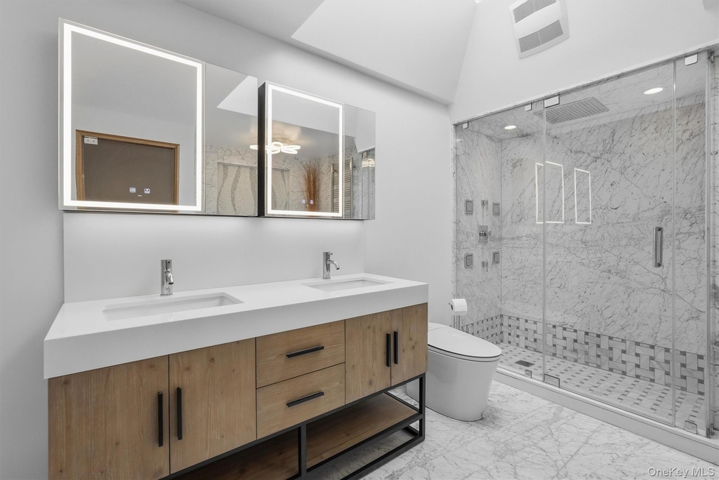 172 Grand Street - Photo 16