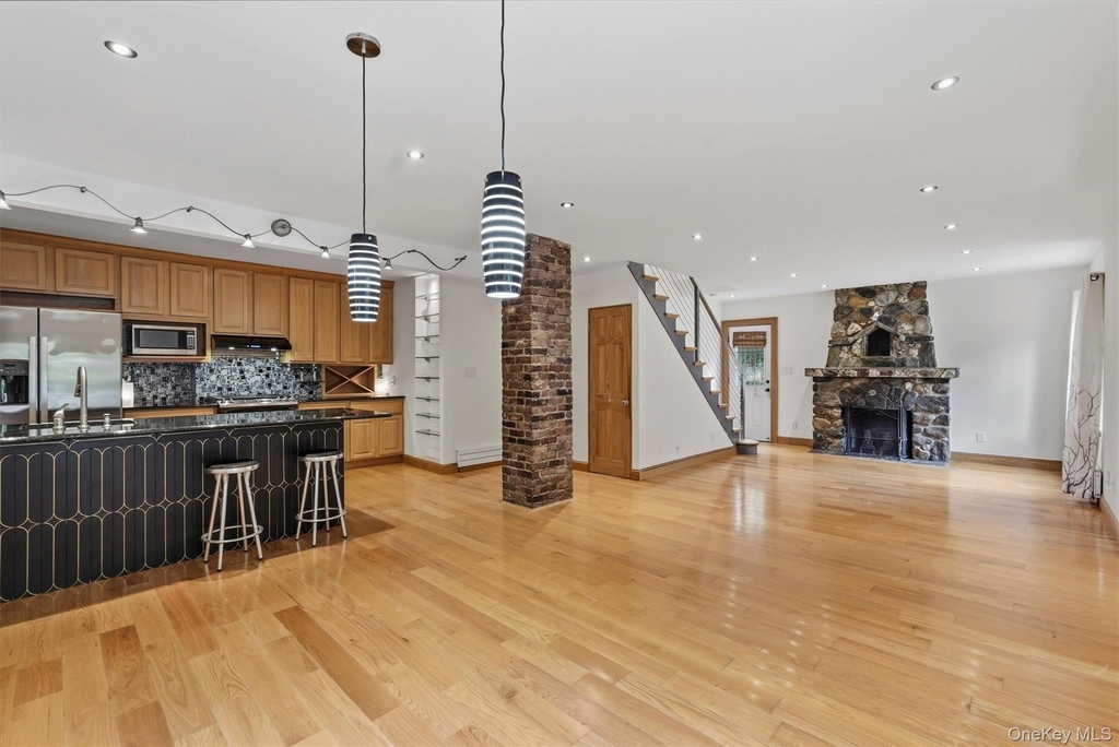 172 Grand Street - Photo 6