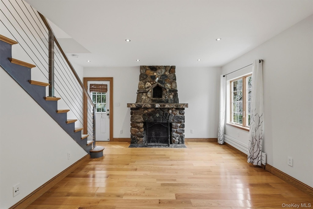 172 Grand Street - Photo 3