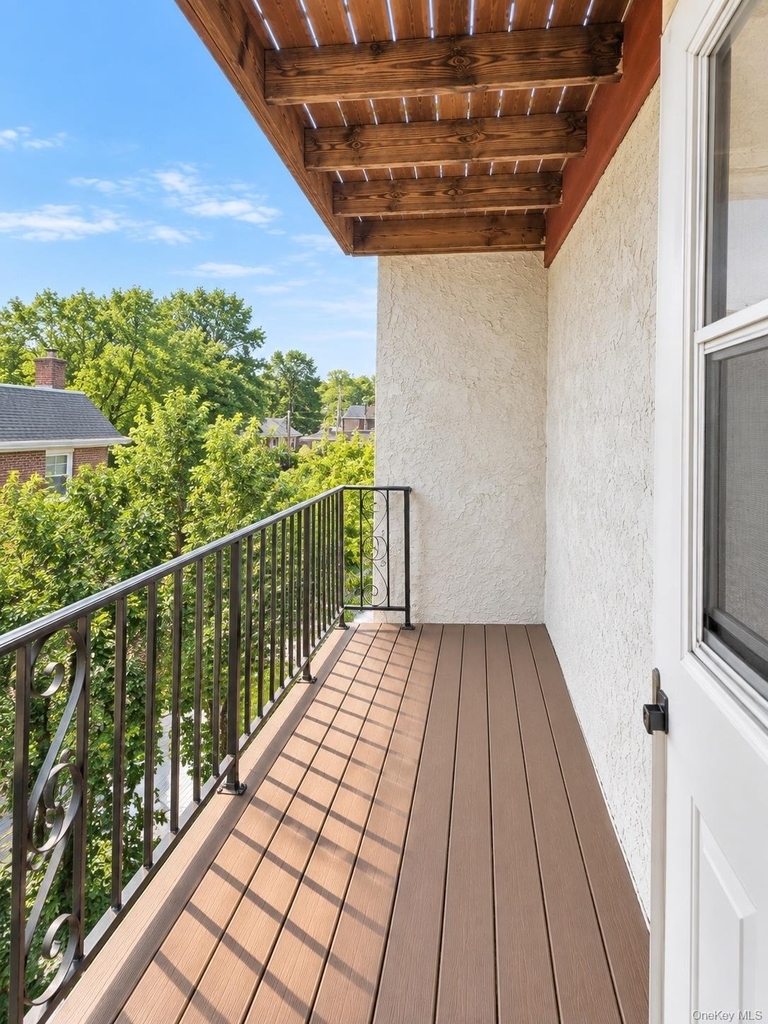 185 Bennett Avenue - Photo 7