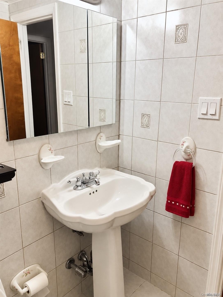 3508 153rd Street - Photo 3