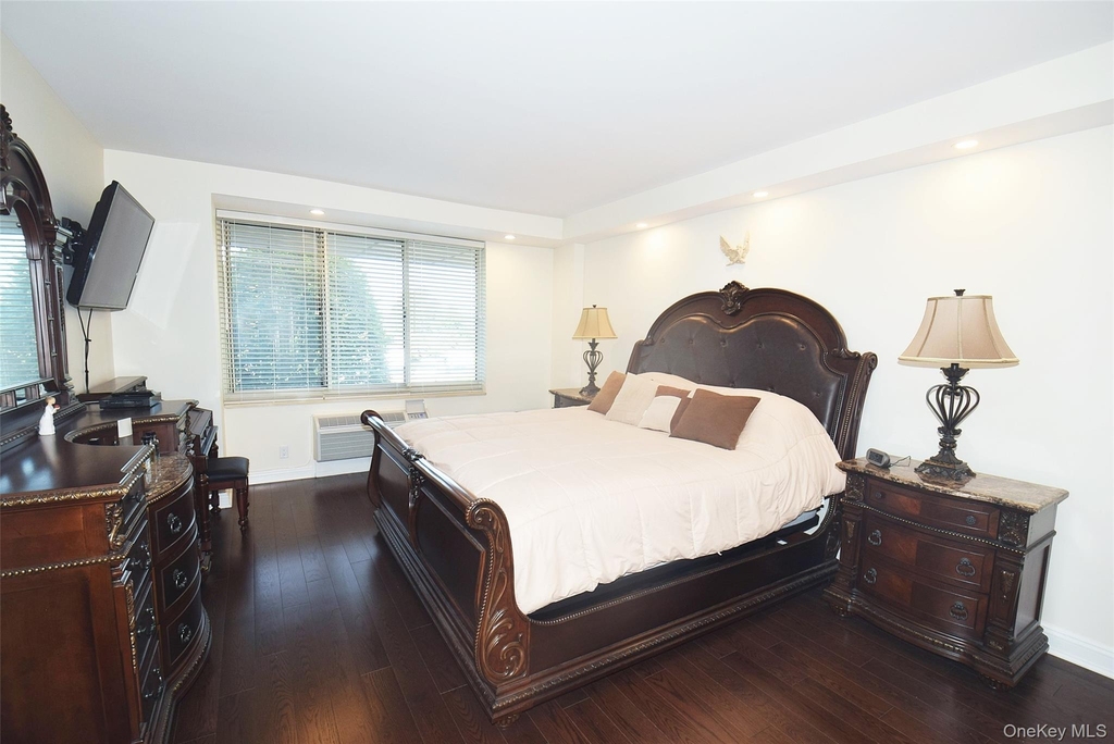 111 Cherry Valley Avenue - Photo 17