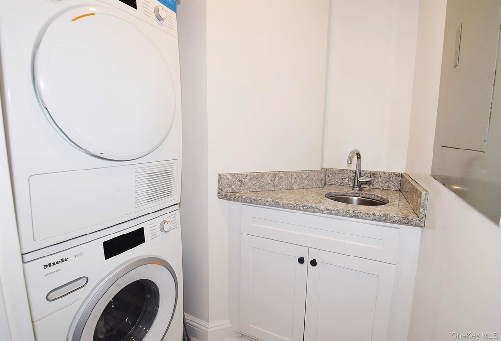 111 Cherry Valley Avenue - Photo 20