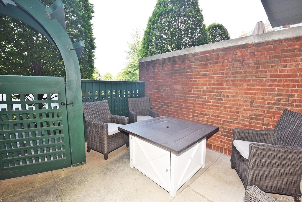 111 Cherry Valley Avenue - Photo 13