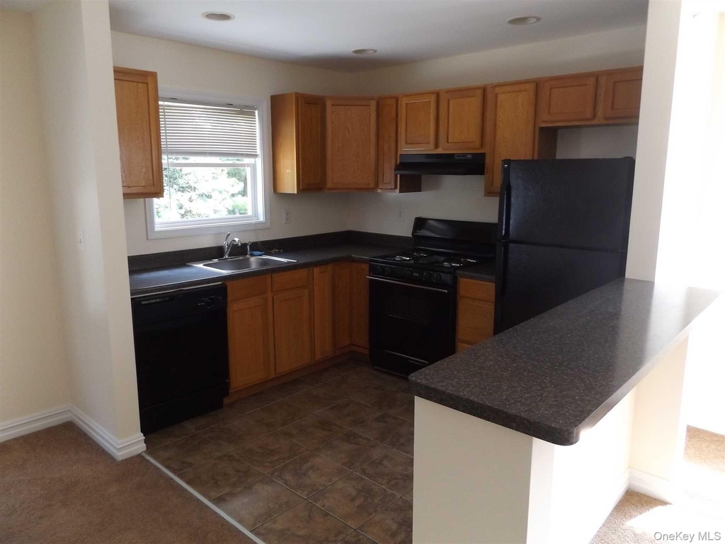 4 State Street - Photo 6