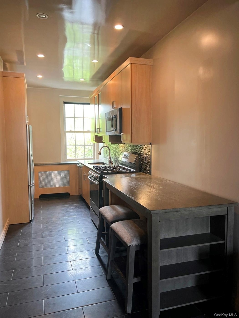 26 East Parkway - Photo 2