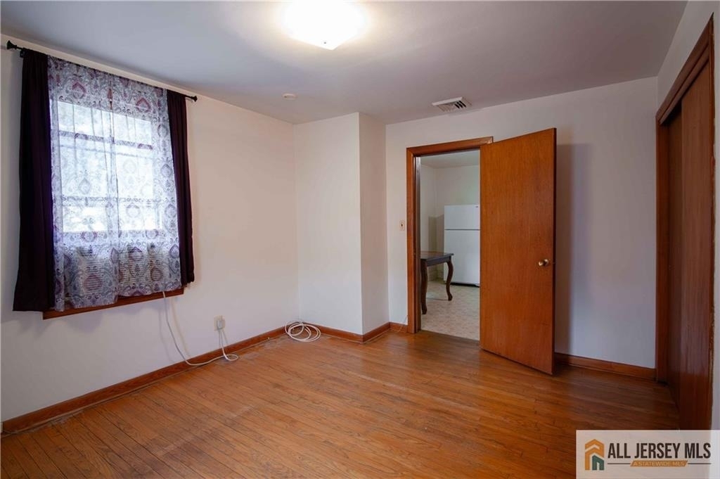 8 Whitehead Avenue - Photo 5