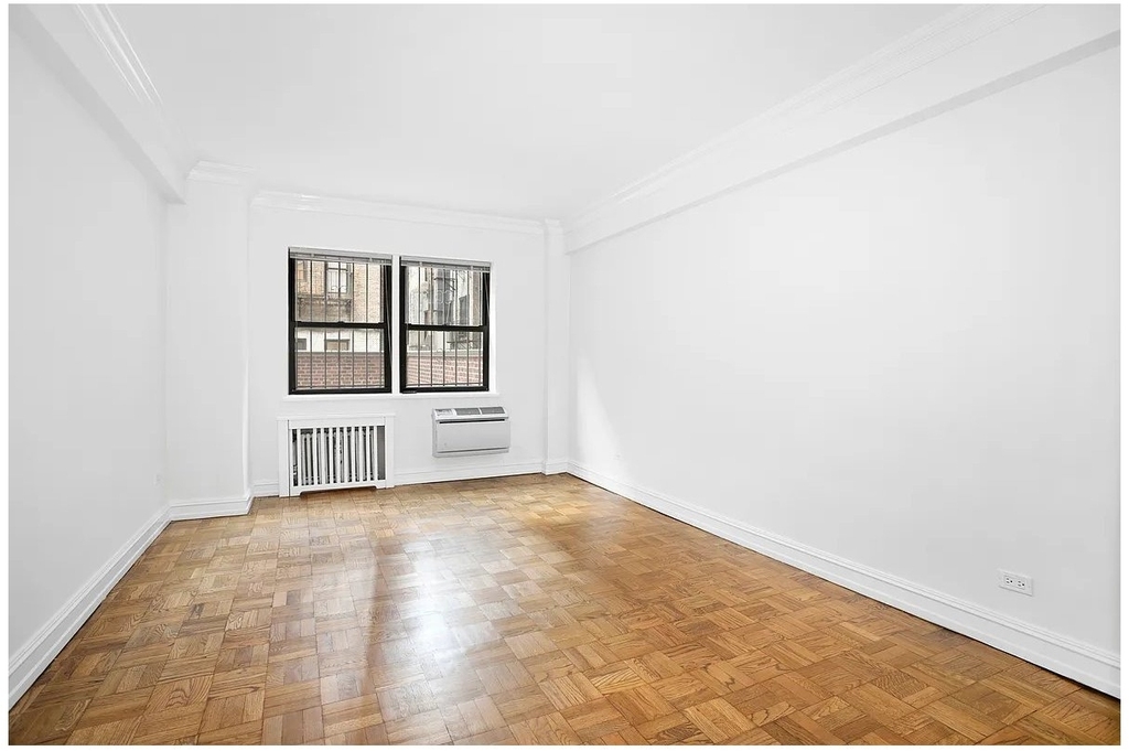 225 E 70th Street - Photo 1