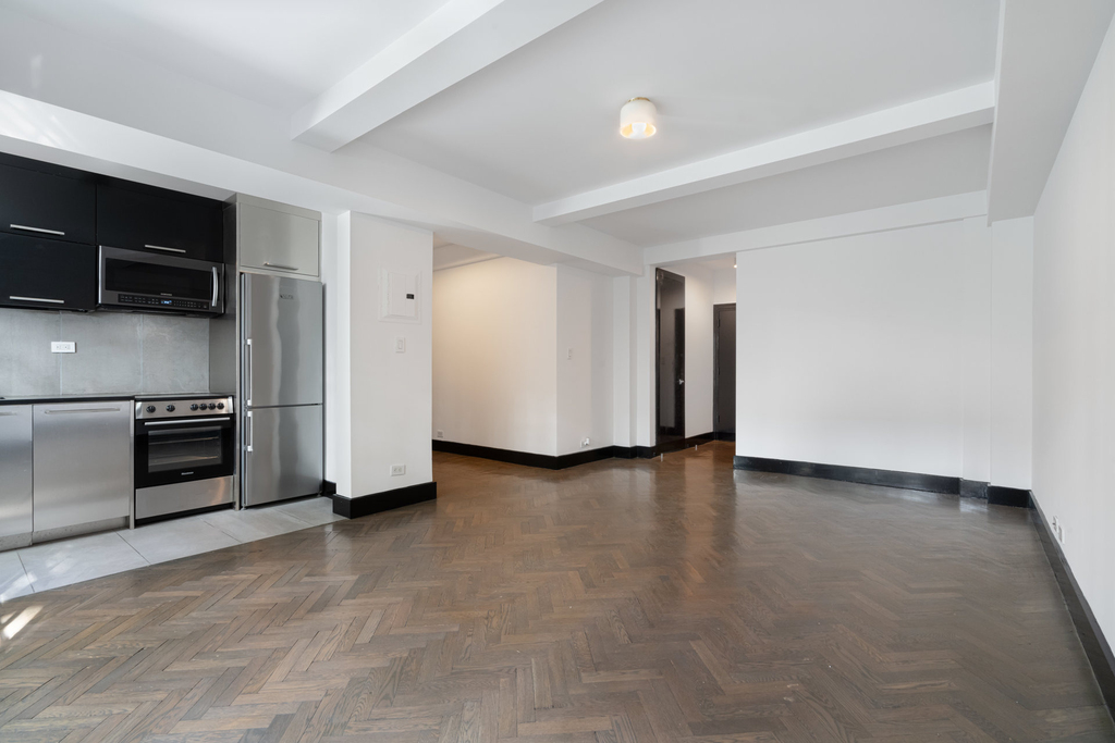 25 Monroe Place - Photo 1