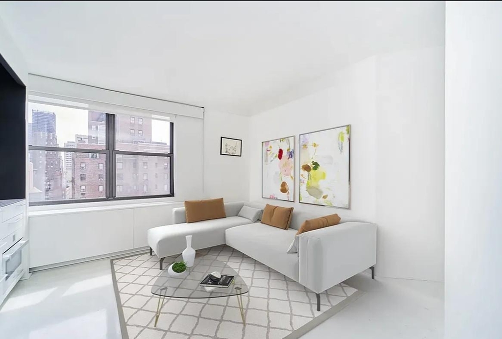 237 Madison Avenue - Photo 1