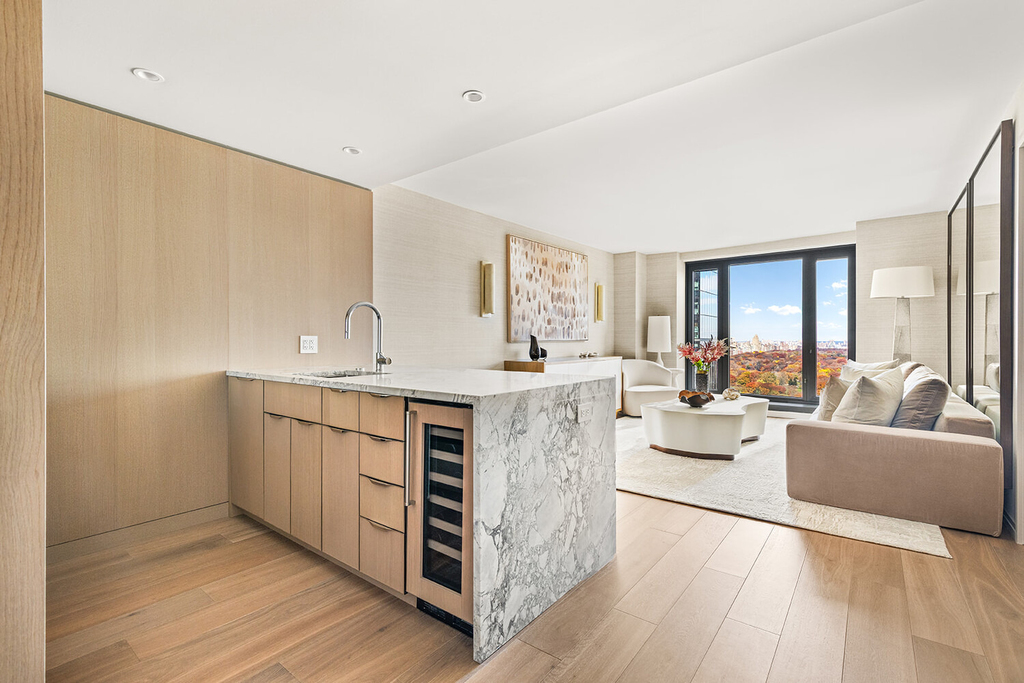111 W 56th Street - Photo 3