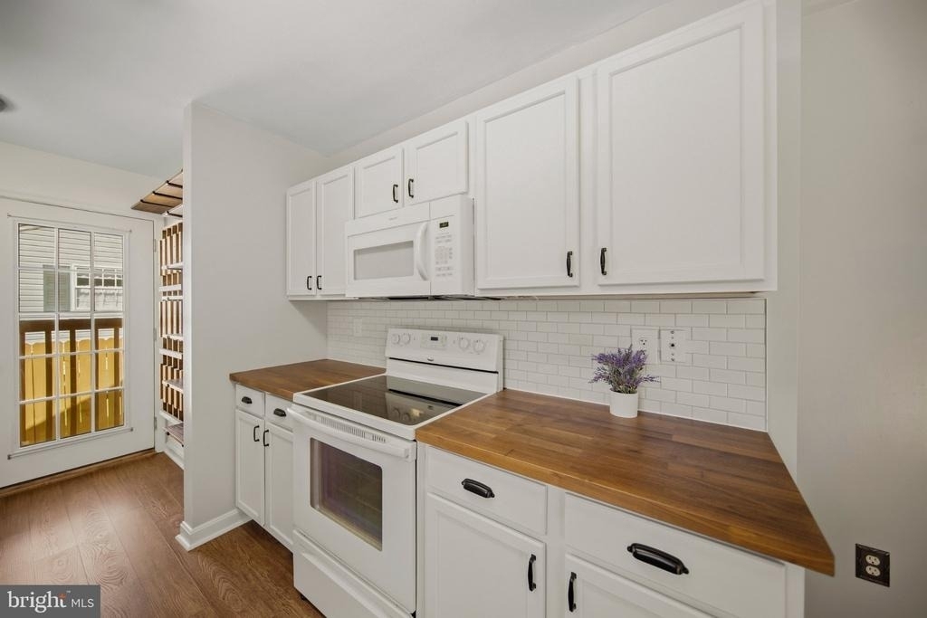 5718 Lucas Street - Photo 13
