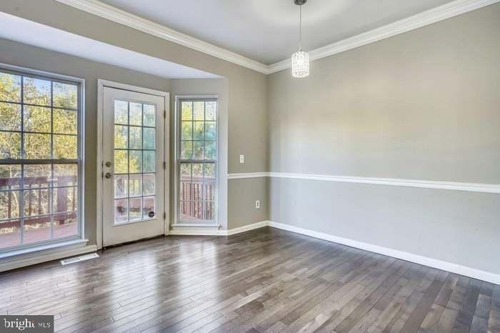 1249 Corbett Place - Photo 9