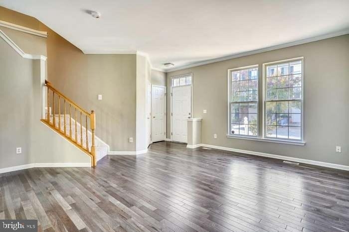 1249 Corbett Place - Photo 4