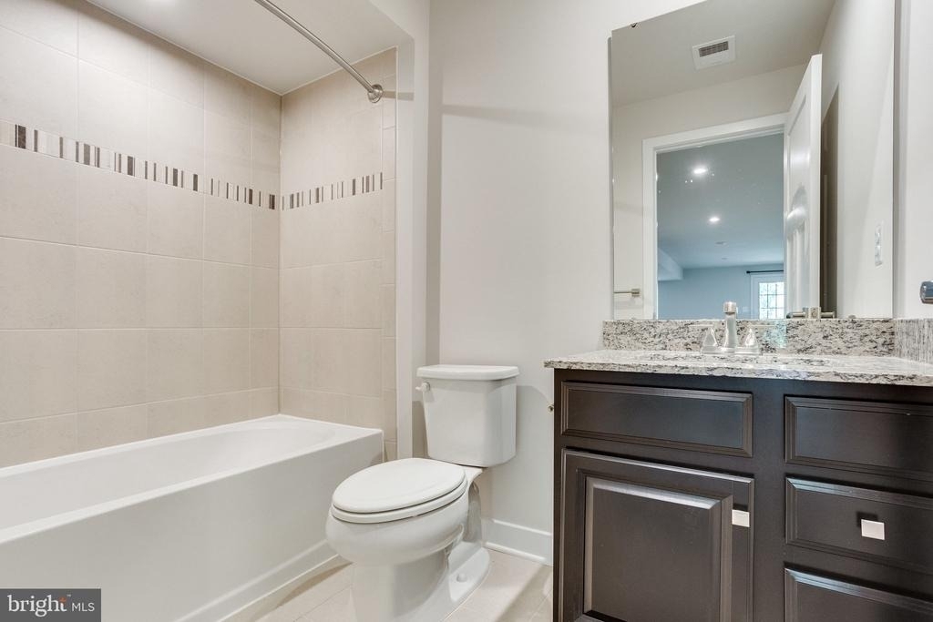 2183 Hemlock Bay Road - Photo 32
