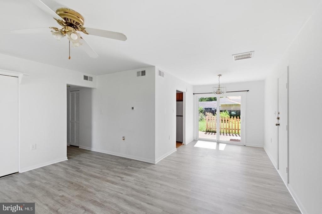 1100 N Sterling Boulevard - Photo 6