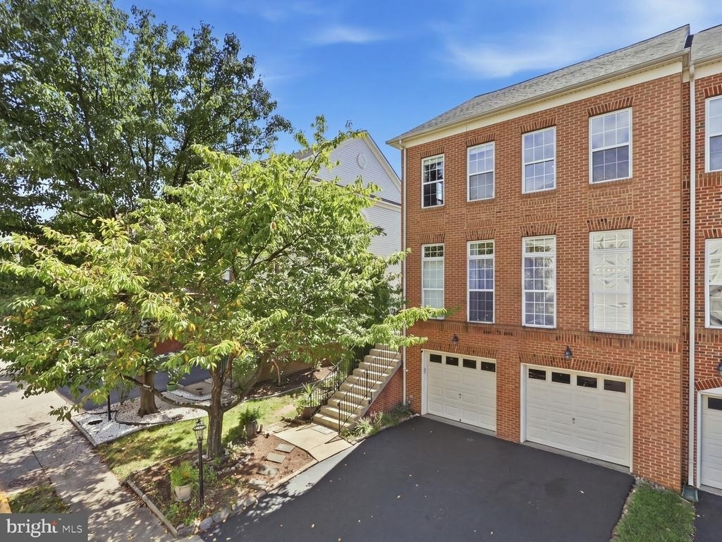 24699 Siltstone Square - Photo 0