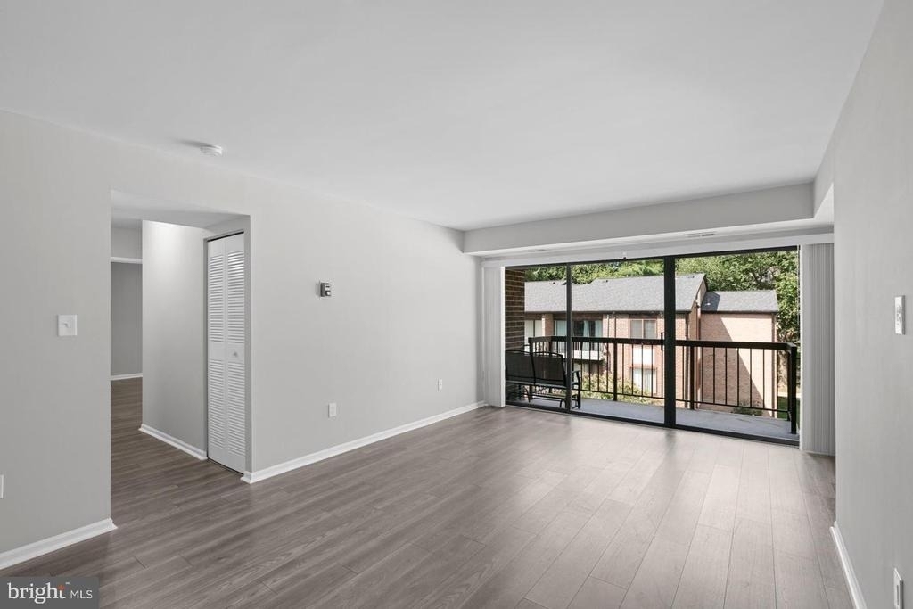 9728 Kingsbridge Drive - Photo 1