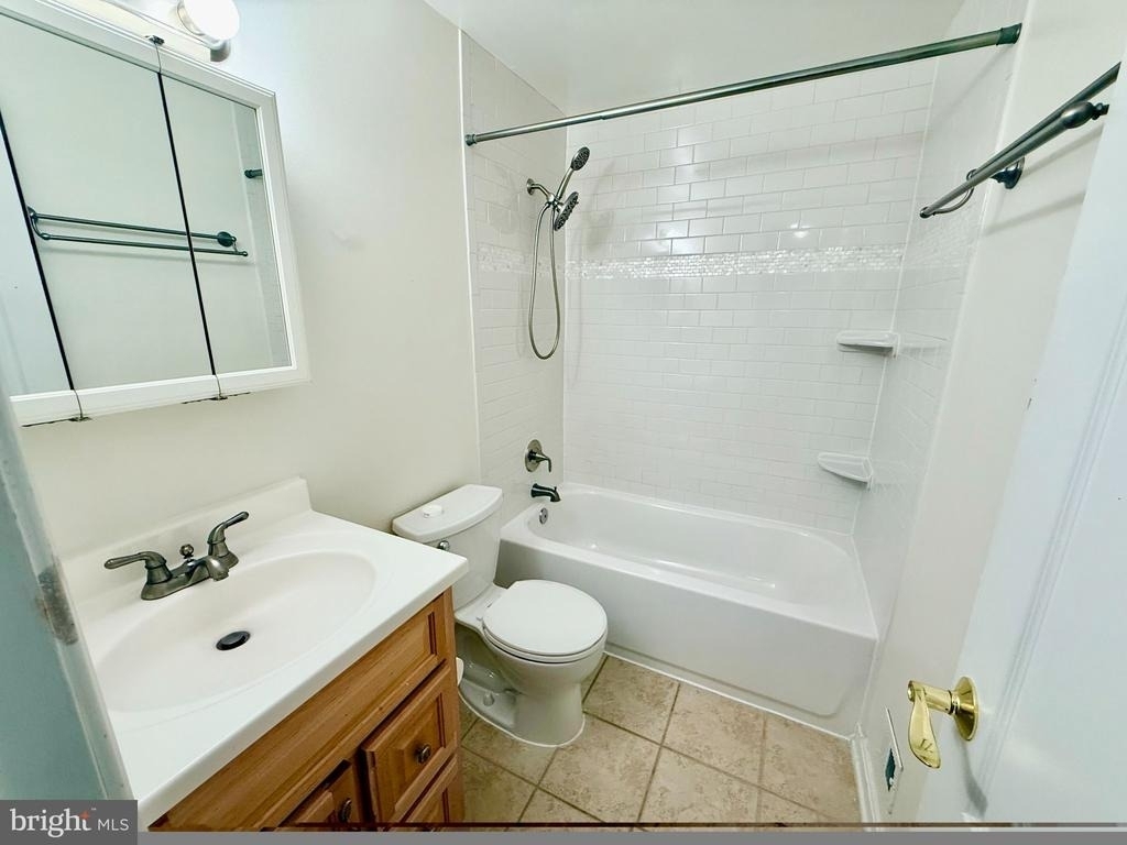 3005 Silent Valley Drive - Photo 8
