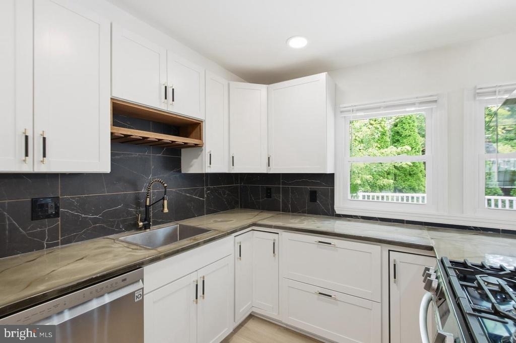 7215 Willow Oak Place - Photo 18
