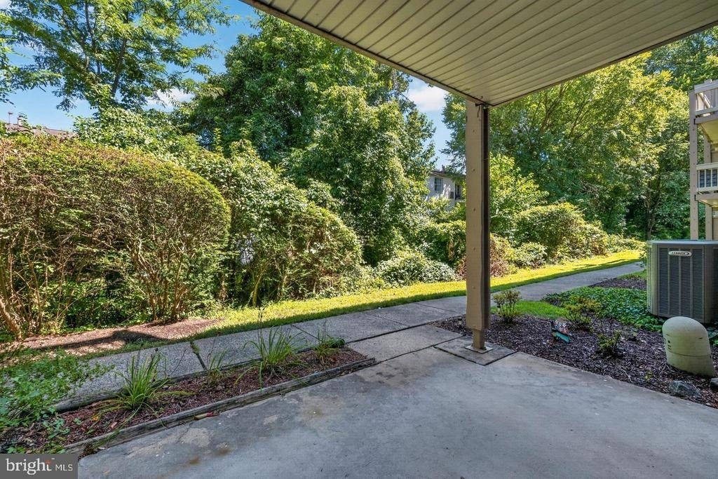 8509 Barrington Court - Photo 3