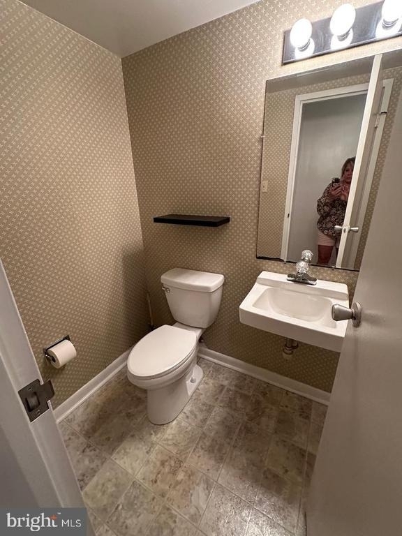 2366 Soft Wind Court - Photo 4
