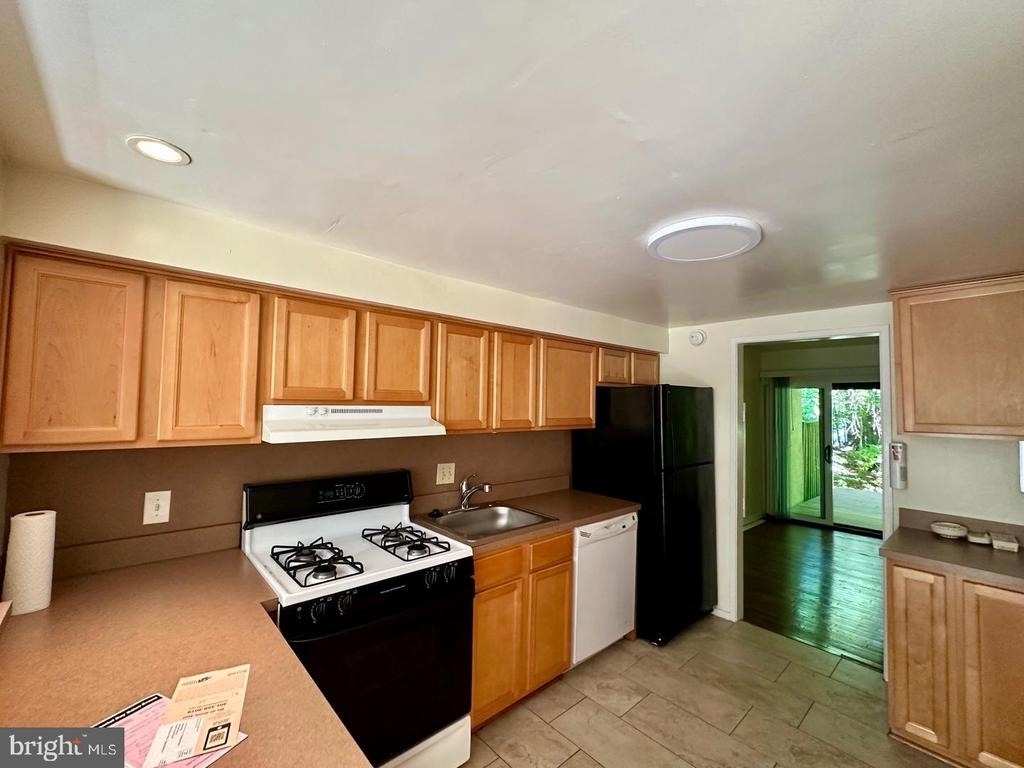 2366 Soft Wind Court - Photo 3
