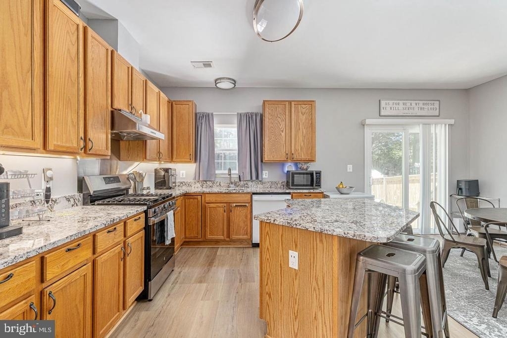 9626 Eaton Woods Place - Photo 10