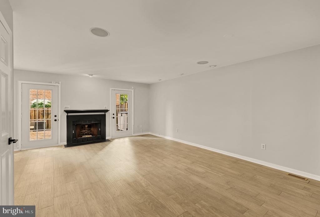 7553 Chrisland Cove - Photo 9