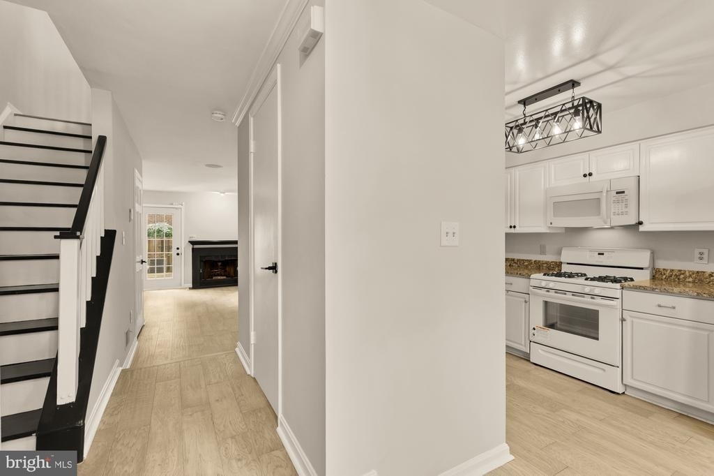 7553 Chrisland Cove - Photo 1