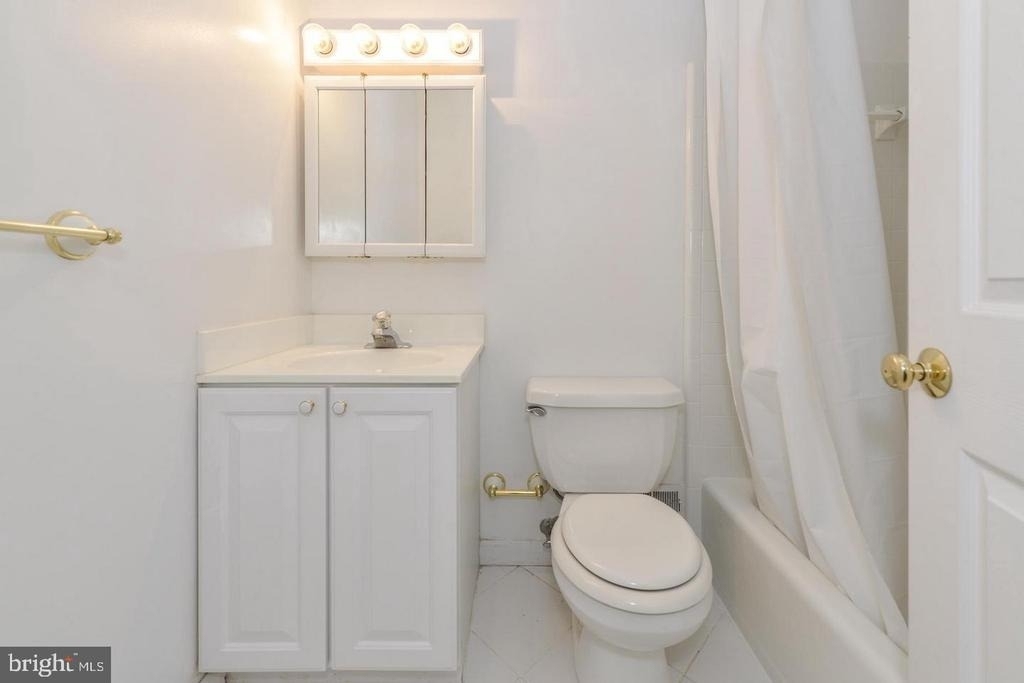1860 Golf View Court - Photo 18