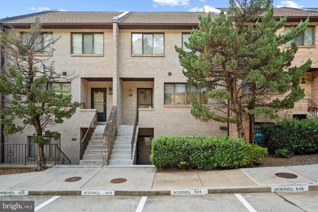 3895 Steppes Court - Photo 0