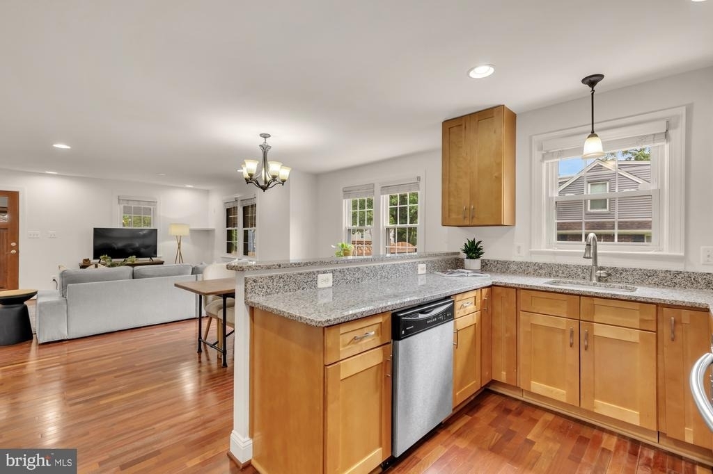 8604 Woodlawn Court - Photo 18
