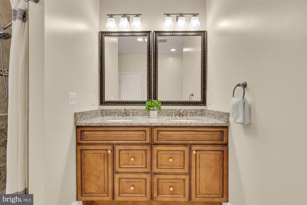 8604 Woodlawn Court - Photo 34