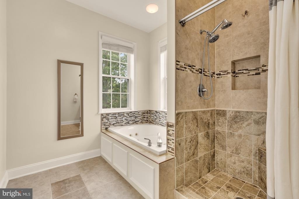8604 Woodlawn Court - Photo 36