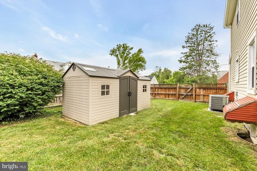 8604 Woodlawn Court - Photo 49