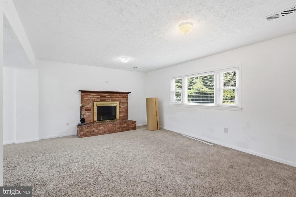 360 Park Street Ne - Photo 2