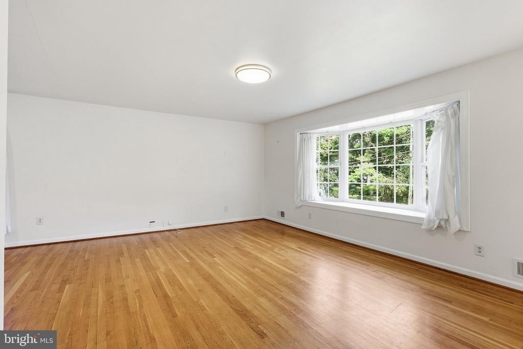 360 Park Street Ne - Photo 10