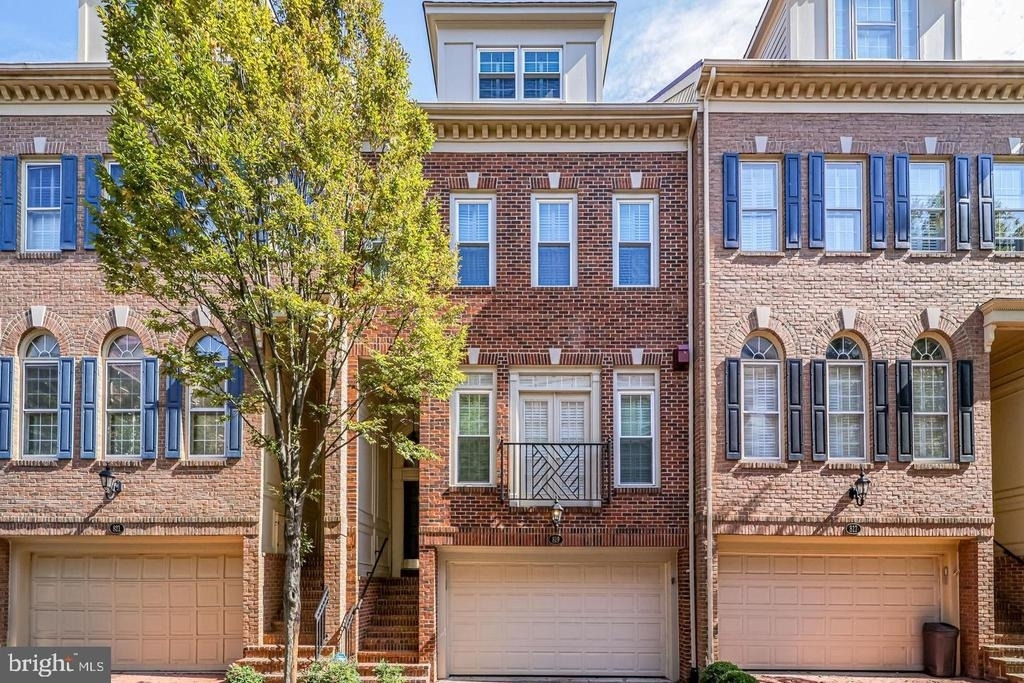 819 Rivergate Place - Photo 1