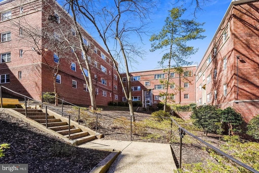 1320 Fort Myer Drive - Photo 27