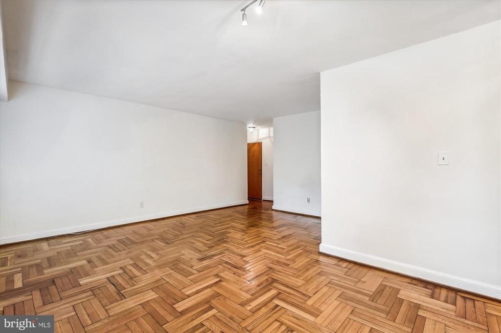 1320 Fort Myer Drive - Photo 9