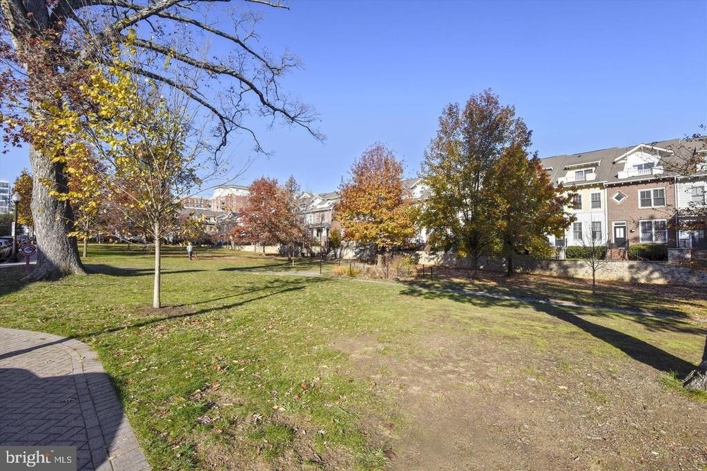 1320 Fort Myer Drive - Photo 50