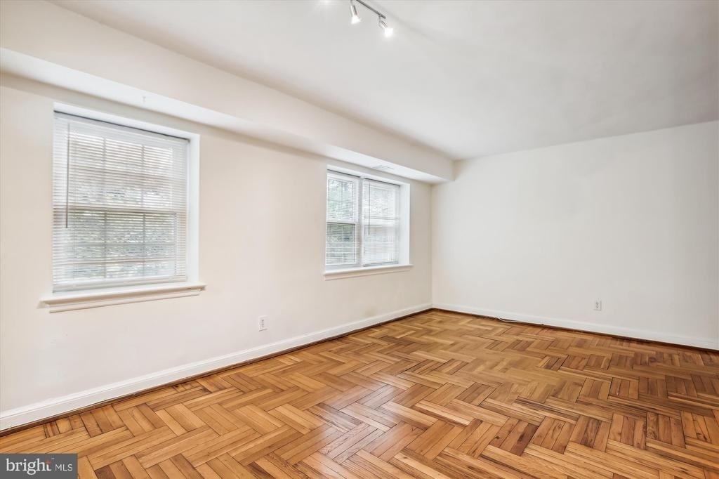 1320 Fort Myer Drive - Photo 8