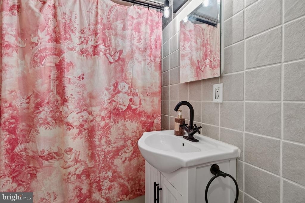 1227 Shackamaxon Street - Photo 15