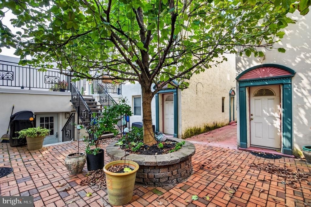 1227 Shackamaxon Street - Photo 5