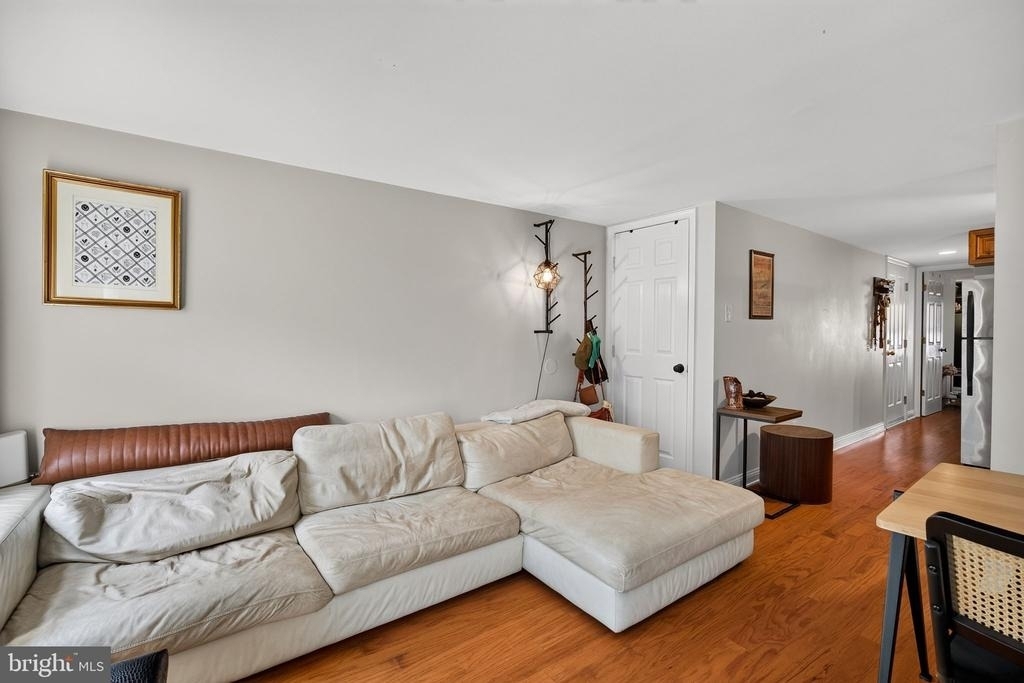1227 Shackamaxon Street - Photo 10