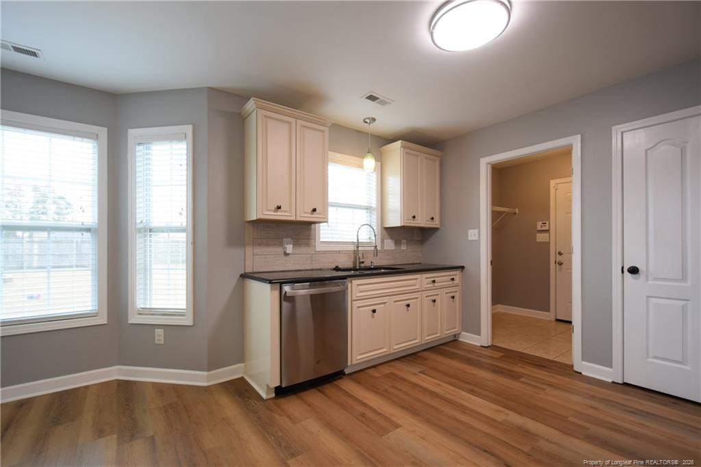 205 Stockbridge Drive - Photo 4