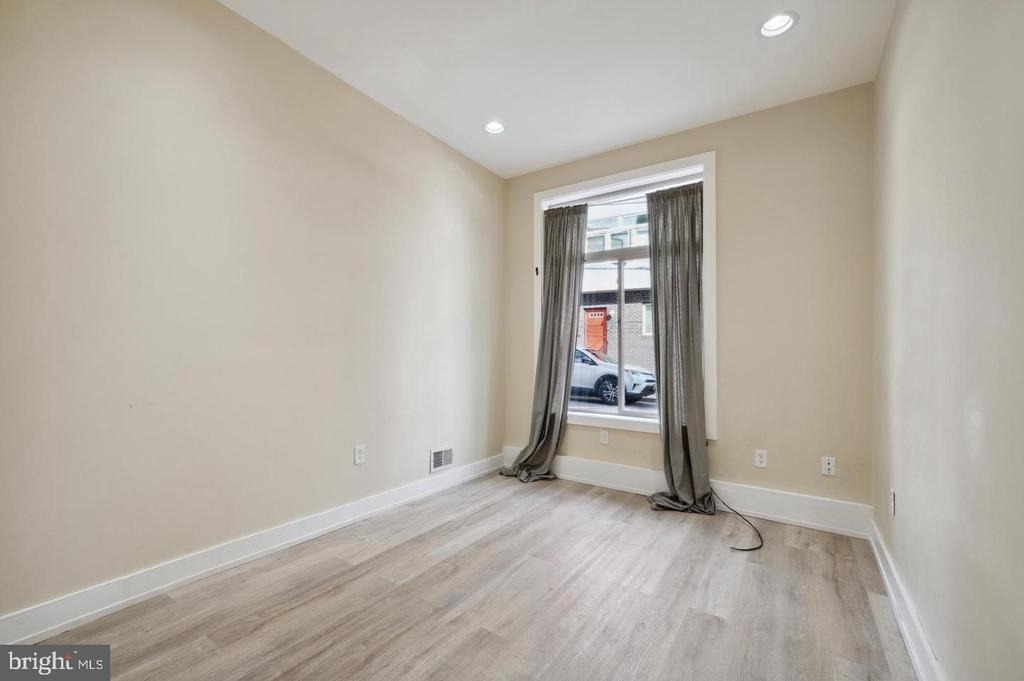 2024 E Fletcher Street - Photo 12